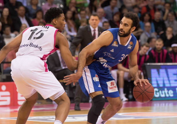 她面对多次 她面对多次